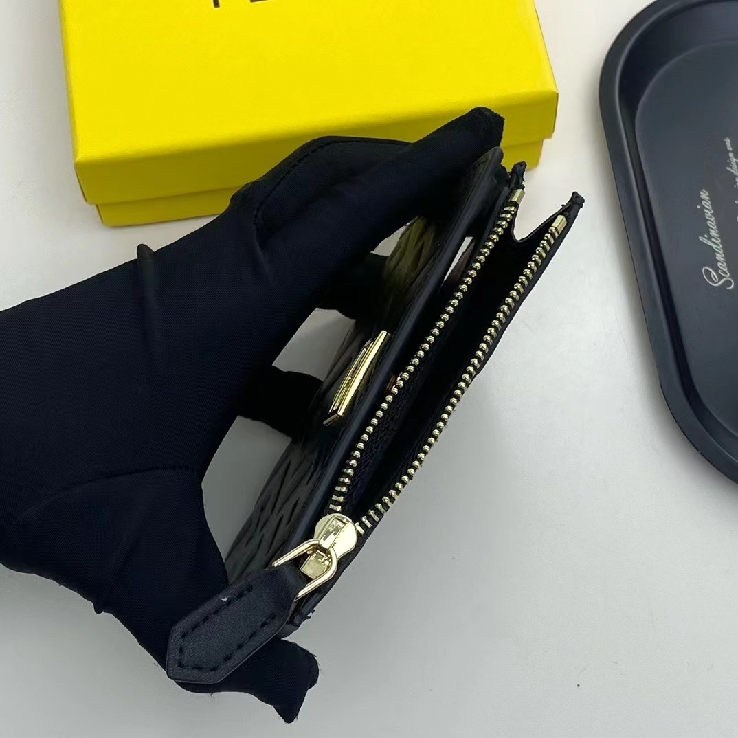 Fendi フェンディ  財布