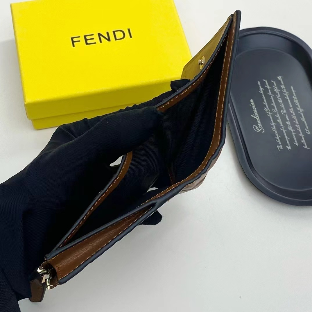 Fendi フェンディ  財布