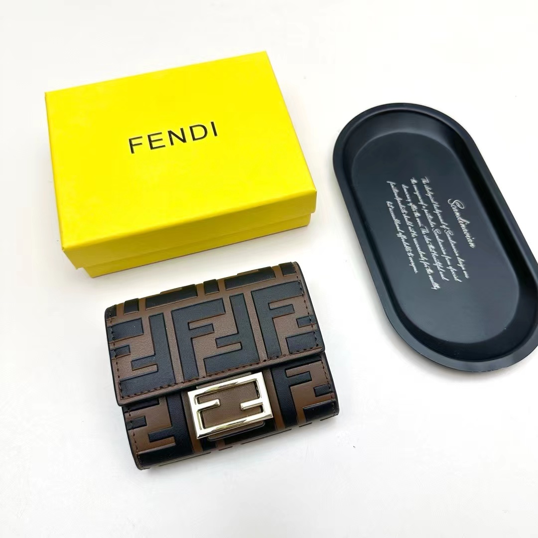 Fendi フェンディ  財布