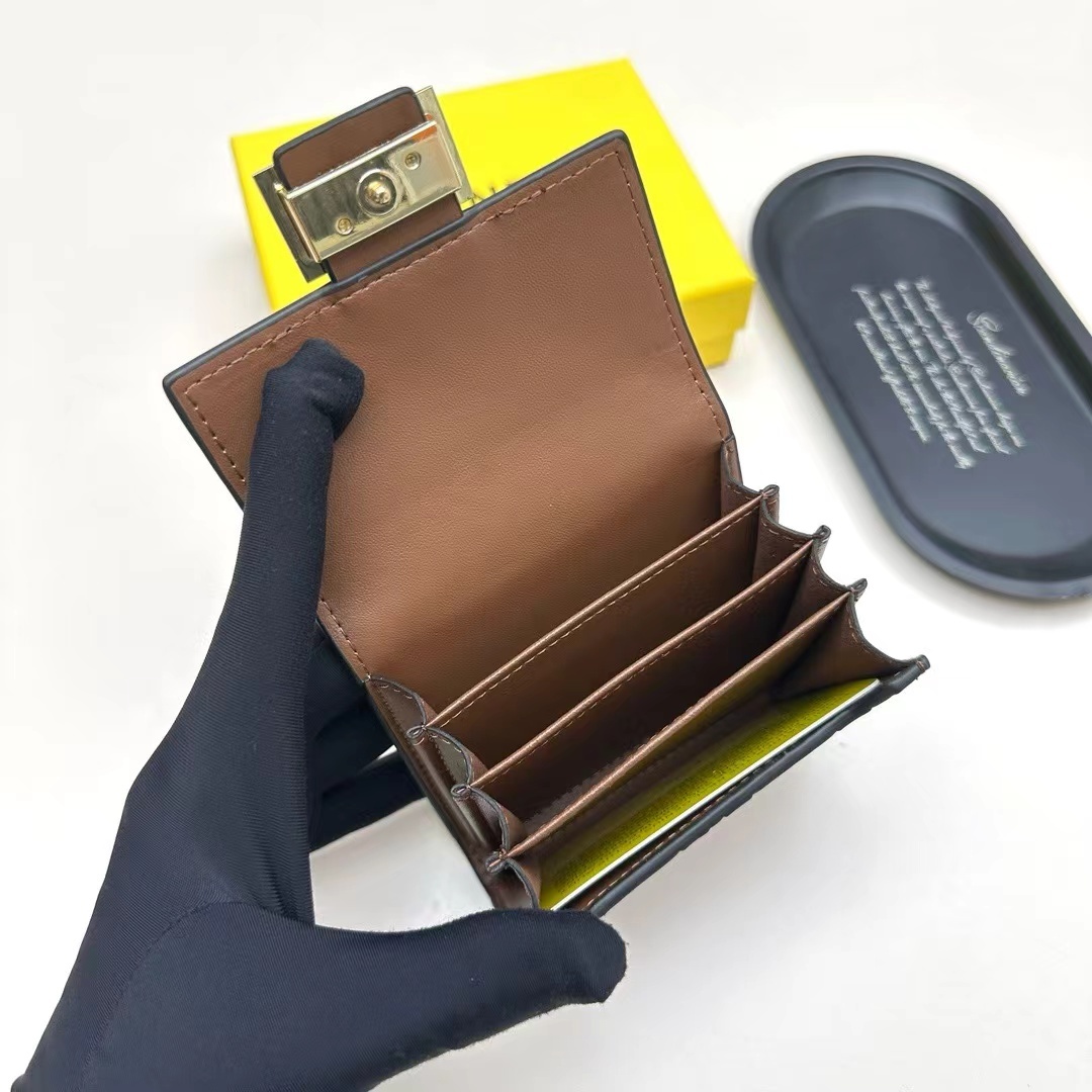 Fendi フェンディ  財布