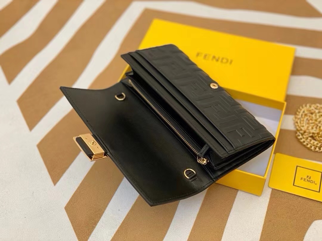Fendi フェンディ  財布