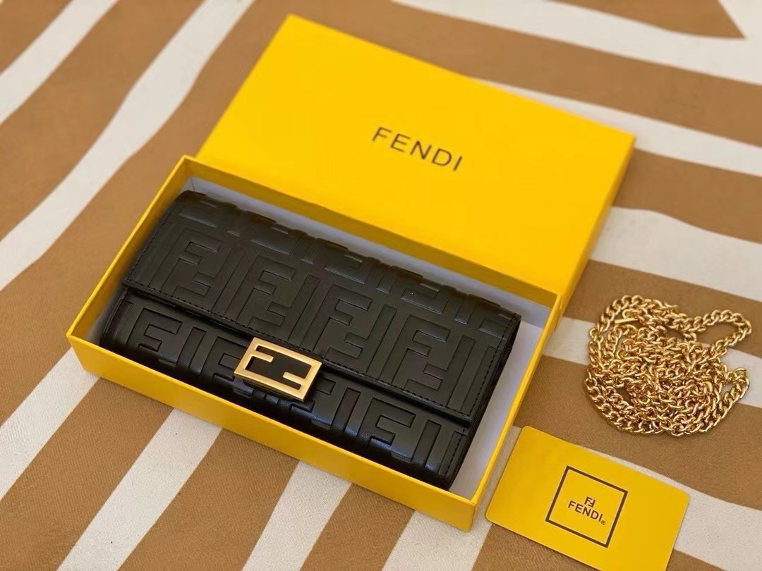 Fendi フェンディ  財布