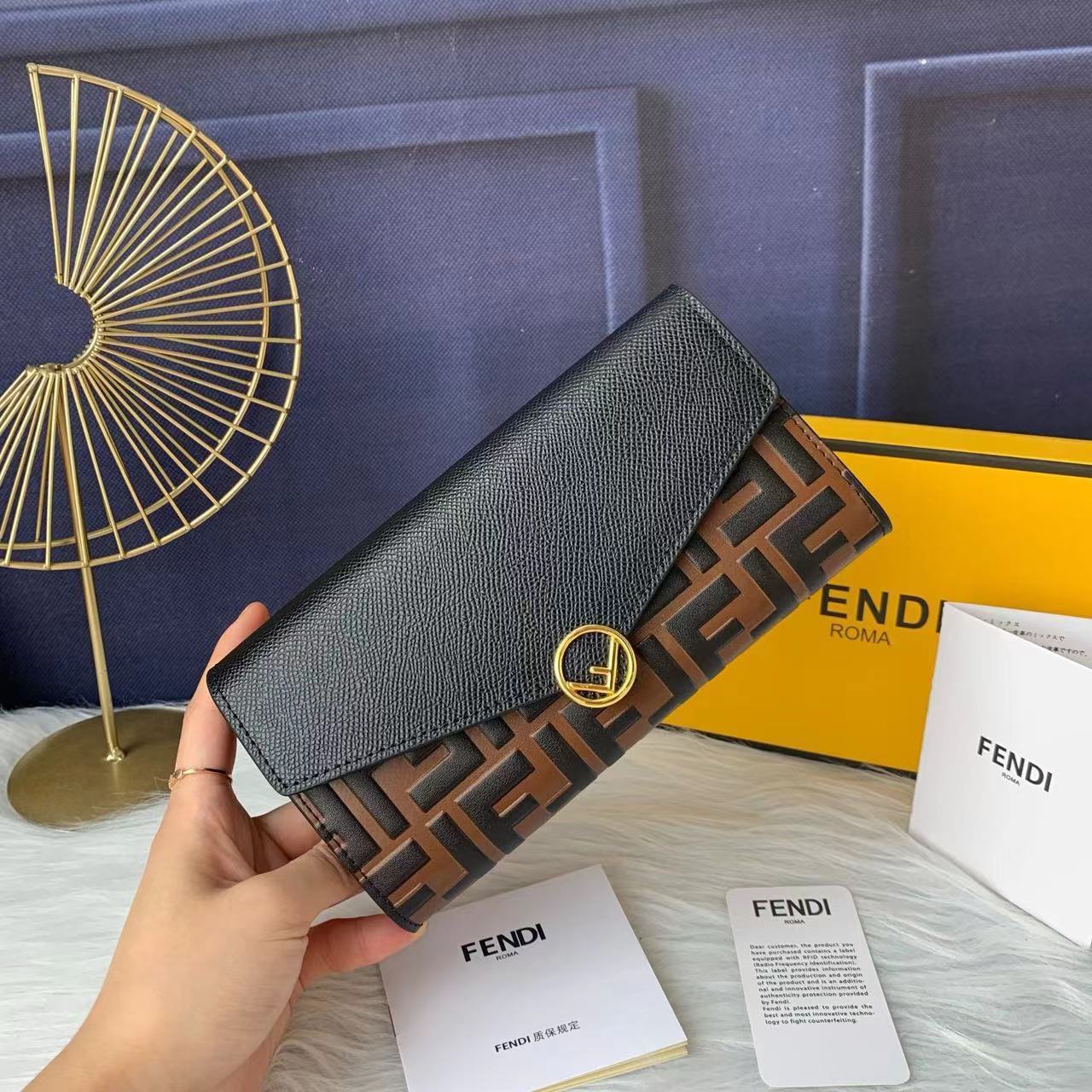 Fendi フェンディ  財布