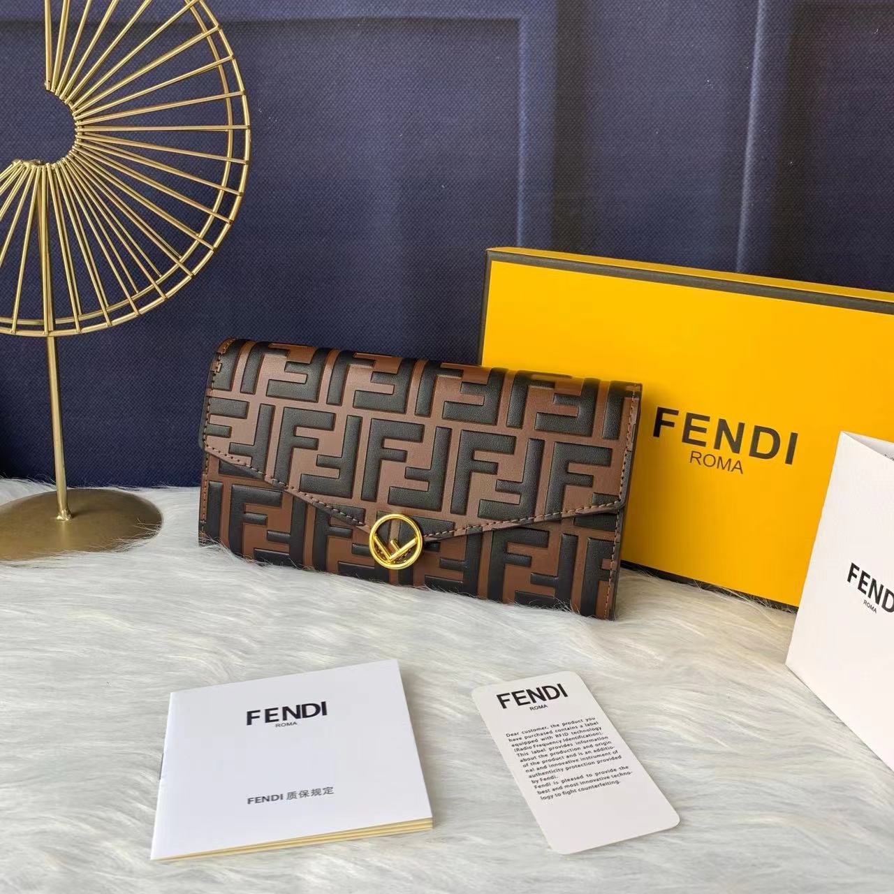 Fendi フェンディ  財布