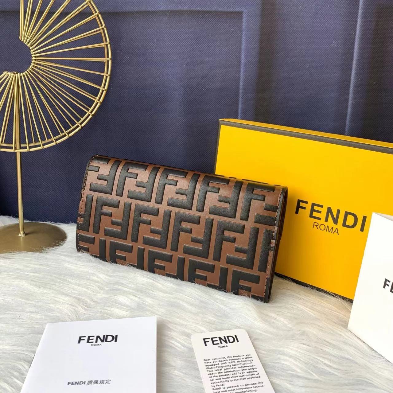 Fendi フェンディ  財布