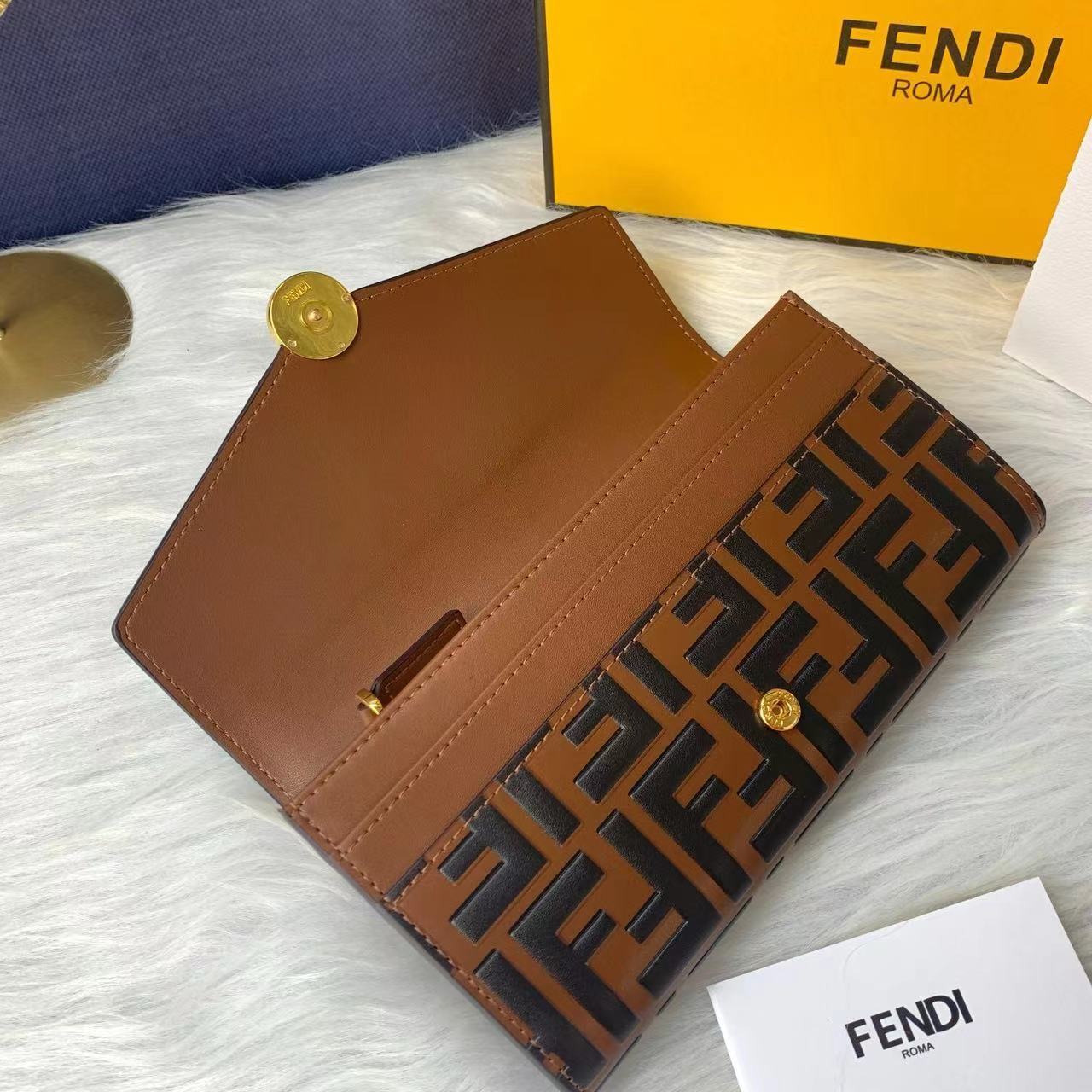 Fendi フェンディ  財布