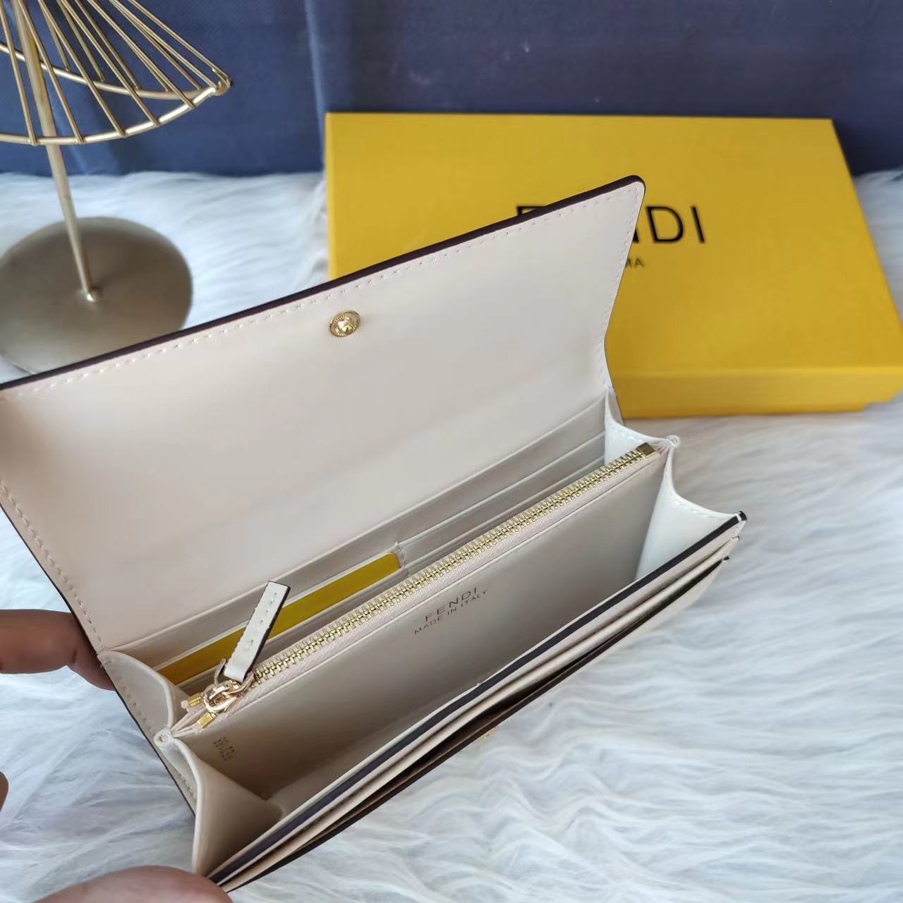 Fendi フェンディ  財布