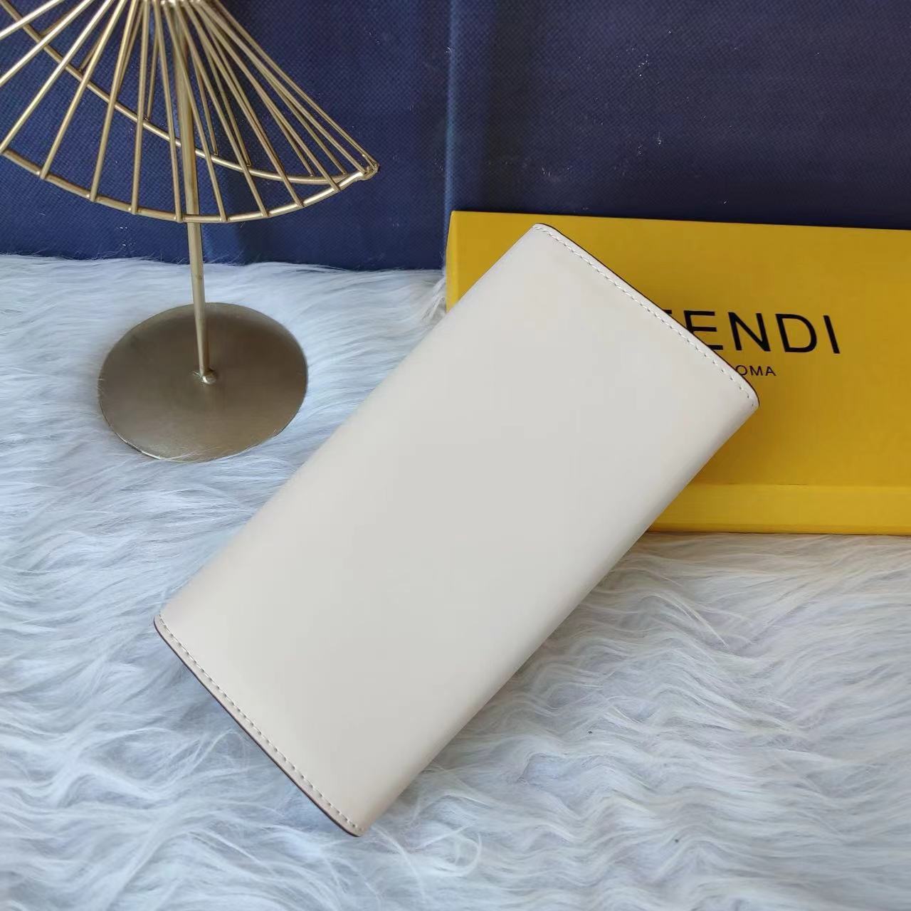 Fendi フェンディ  財布