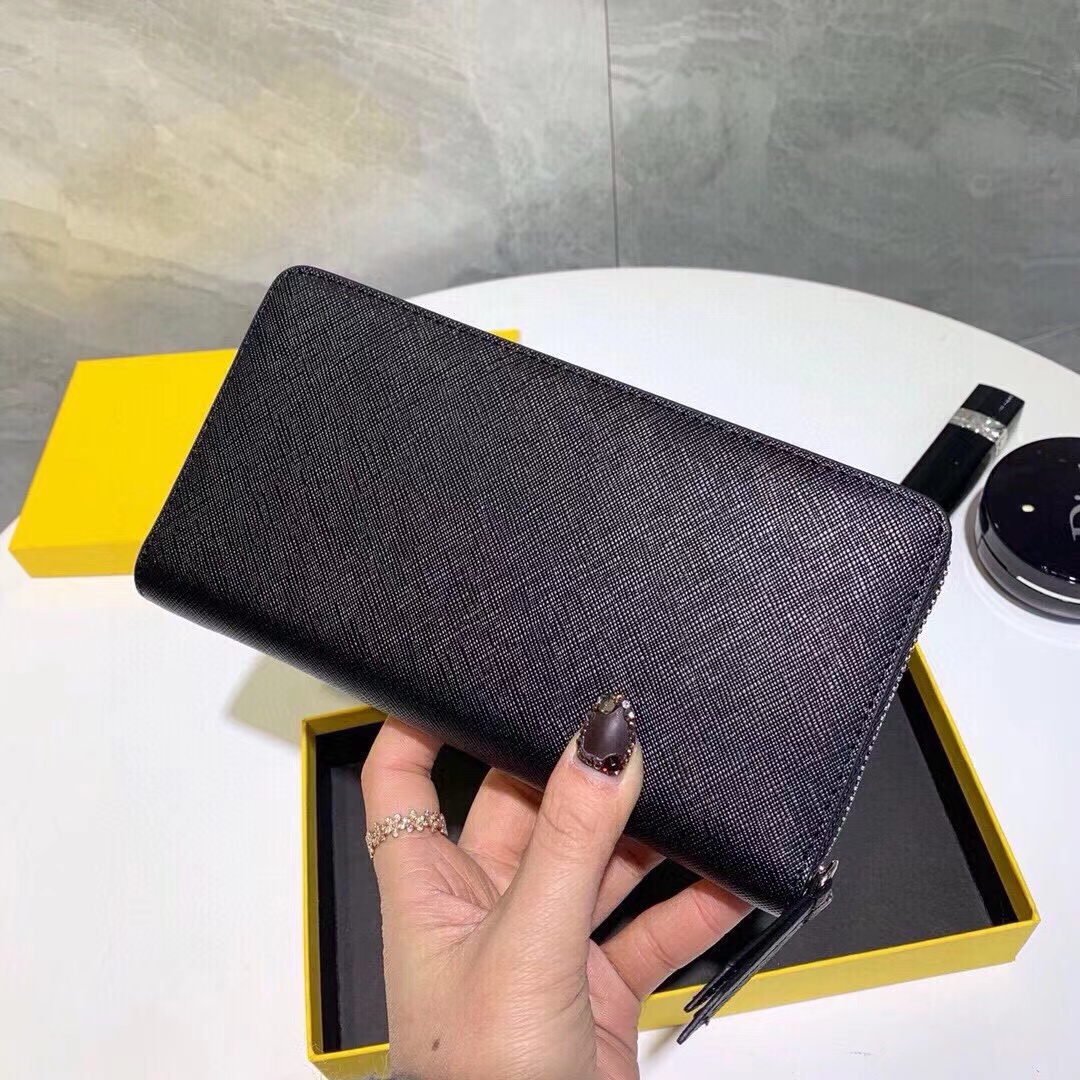 Fendi フェンディ  財布