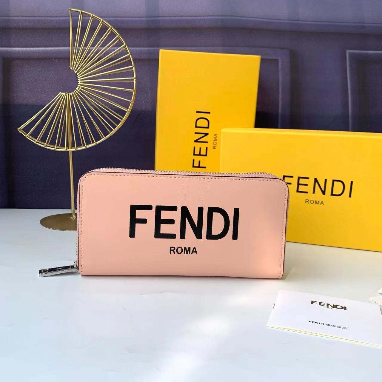 Fendi フェンディ  財布