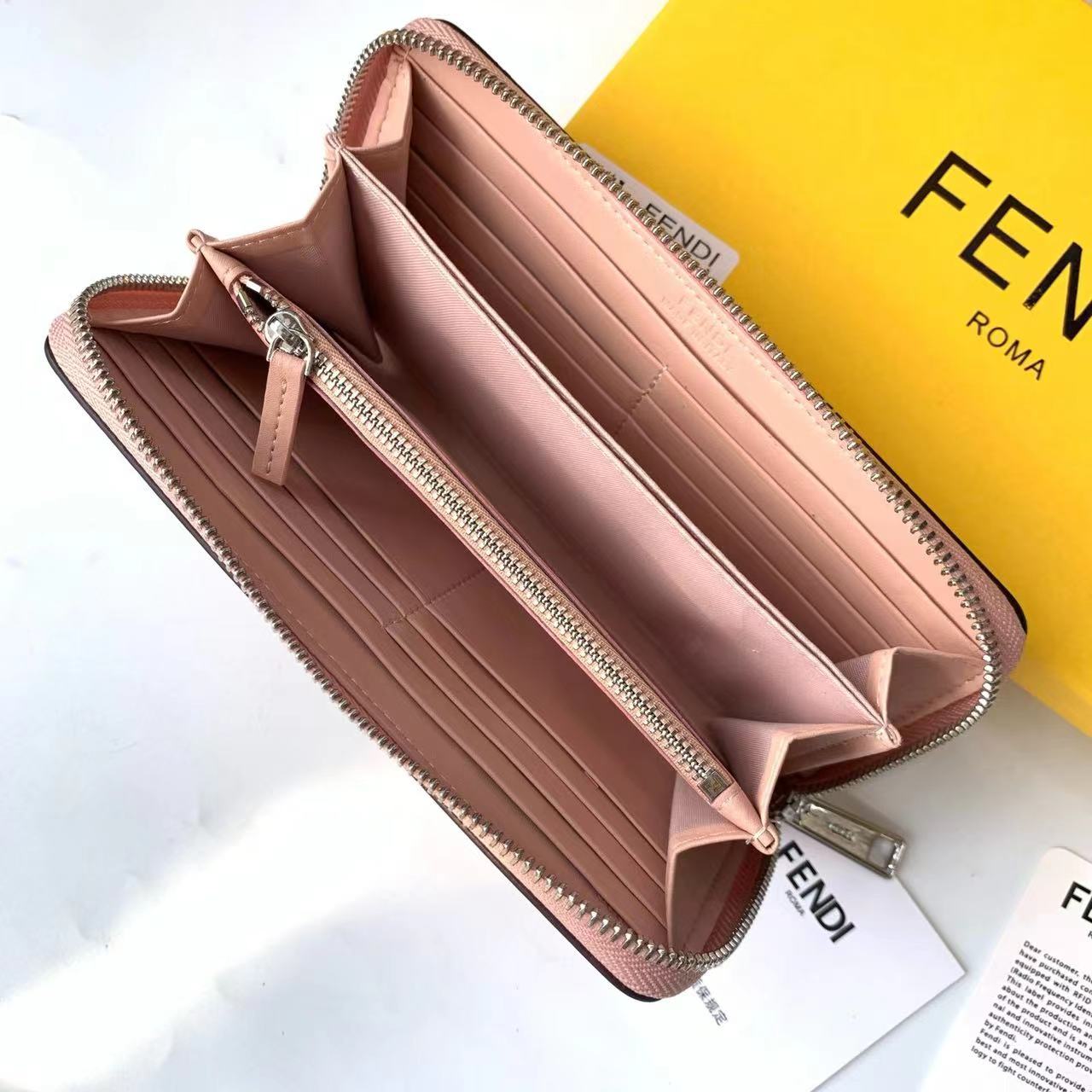 Fendi フェンディ  財布