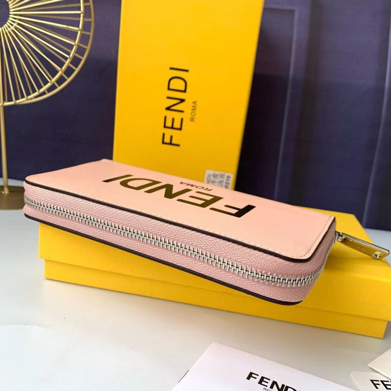 Fendi フェンディ  財布