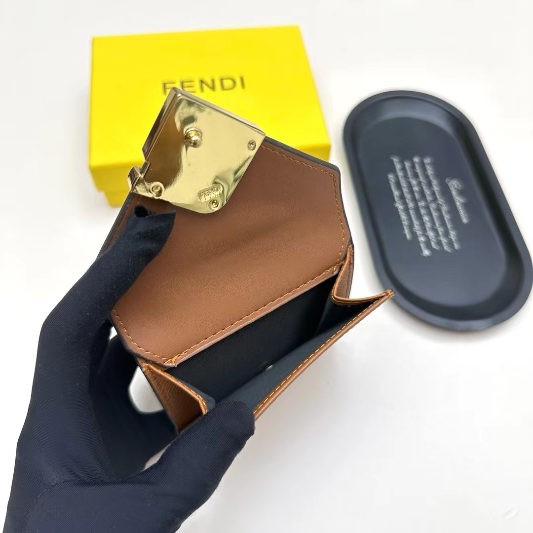 Fendi フェンディ  財布