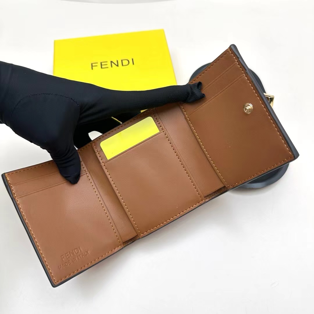 Fendi フェンディ  財布