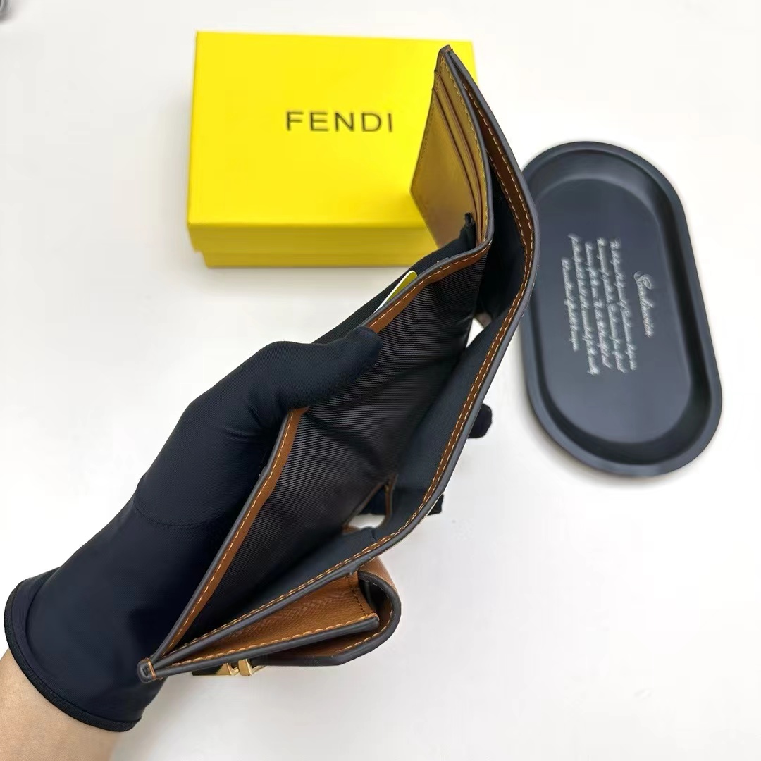 Fendi フェンディ  財布