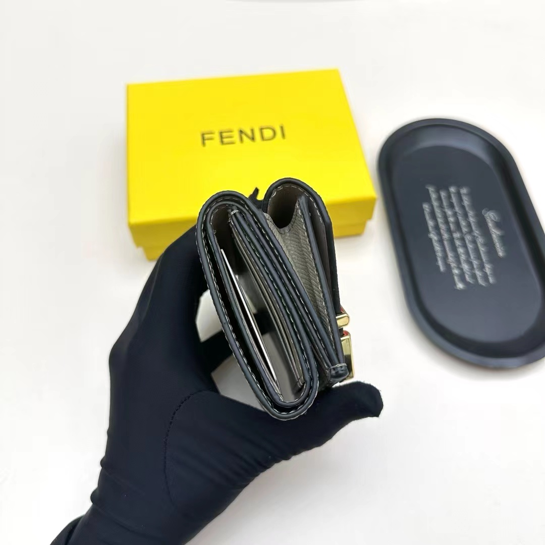 Fendi フェンディ  財布