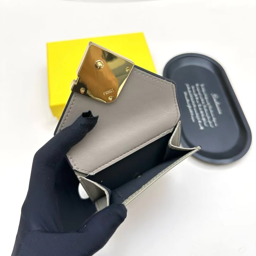 Fendi フェンディ  財布