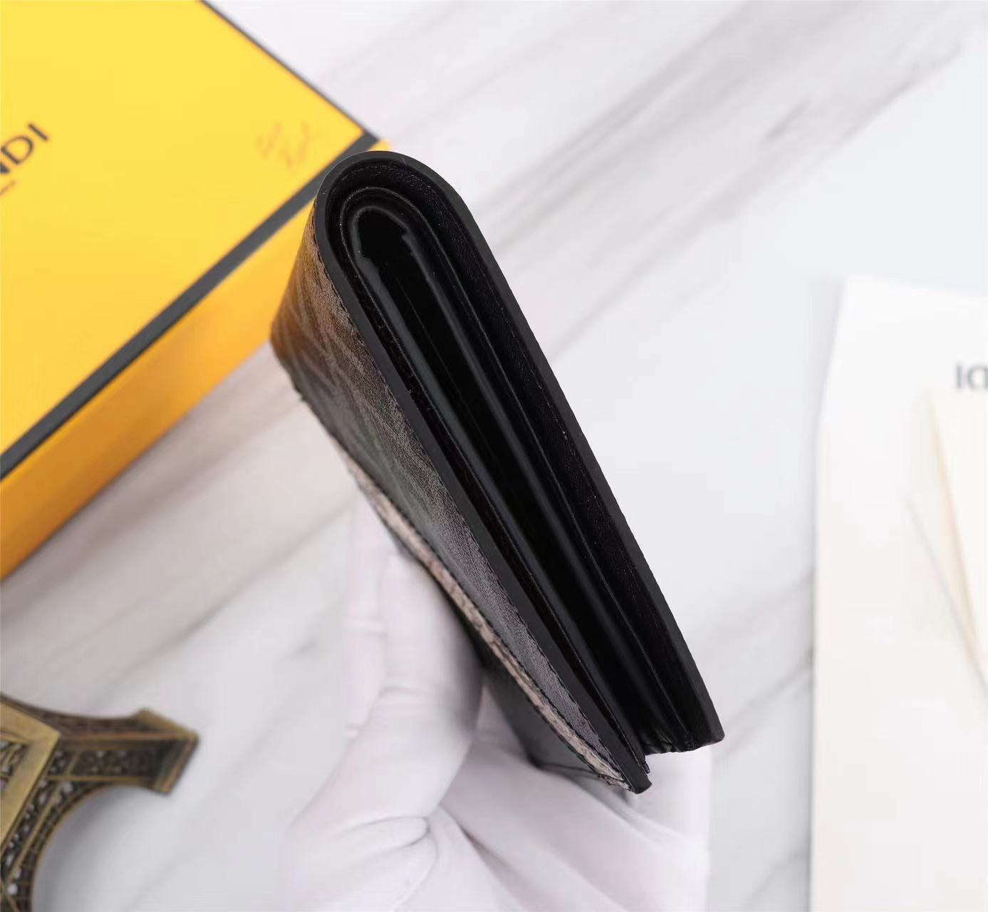 Fendi フェンディ  財布