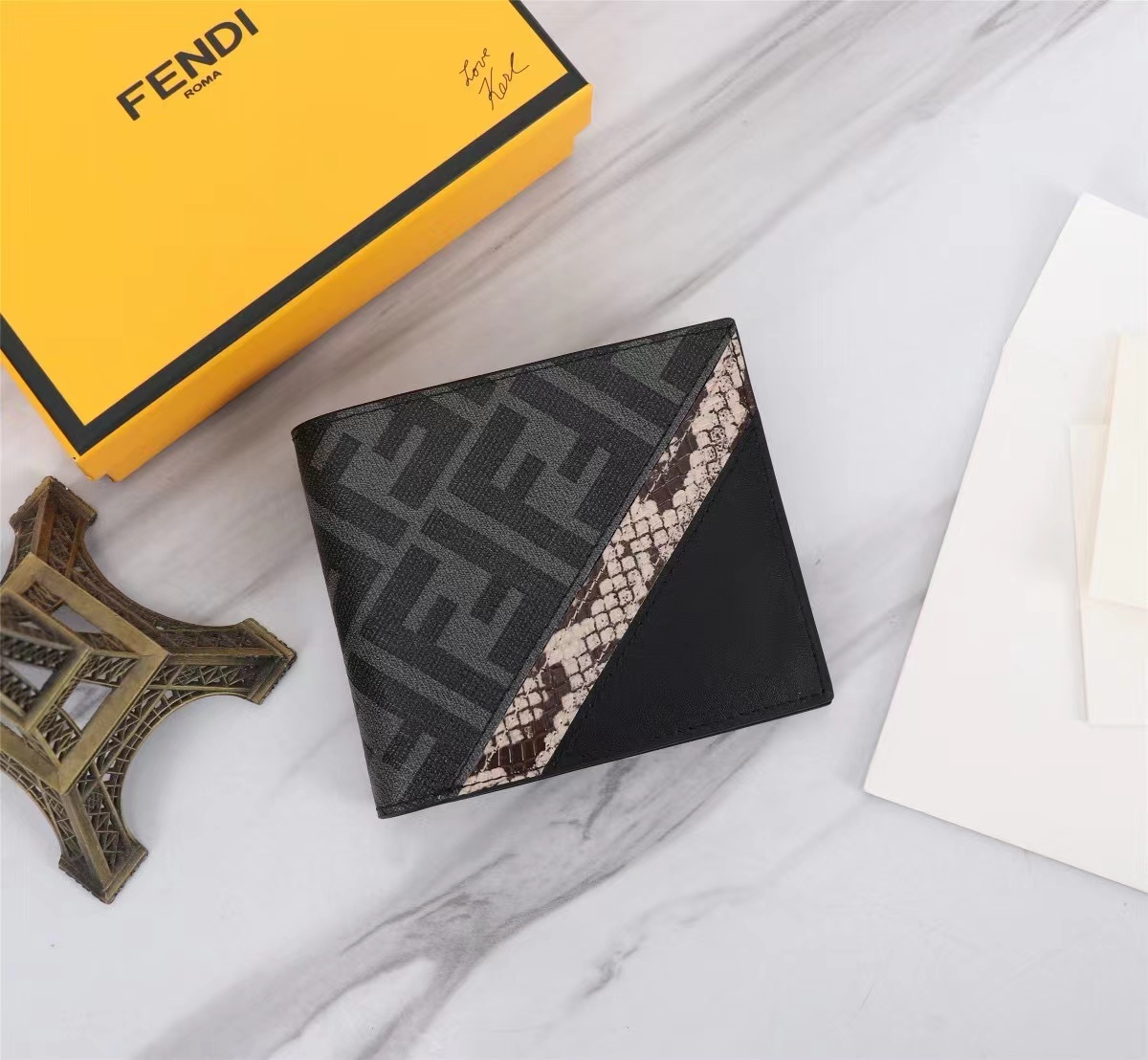 Fendi フェンディ  財布