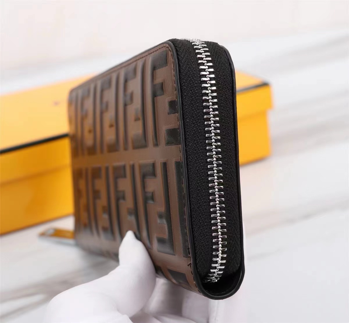 Fendi フェンディ  財布