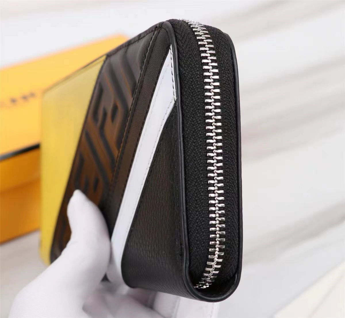 Fendi フェンディ  財布