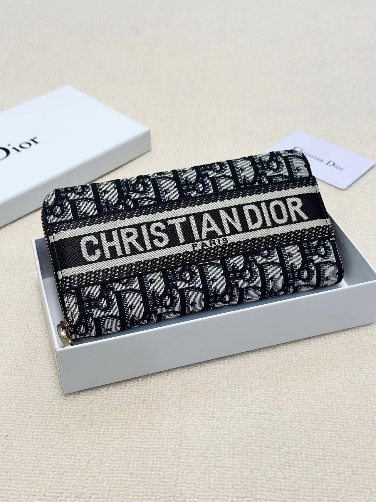 DIOR ディオール  財布