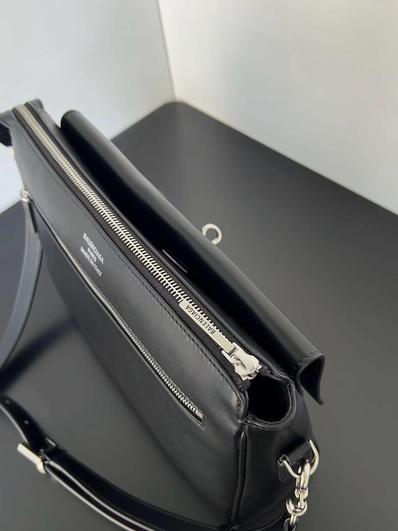 Balenciaga バレンシアガ  バッグ