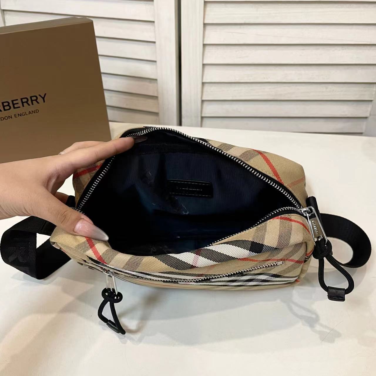Burberry バーバリー  バッグ