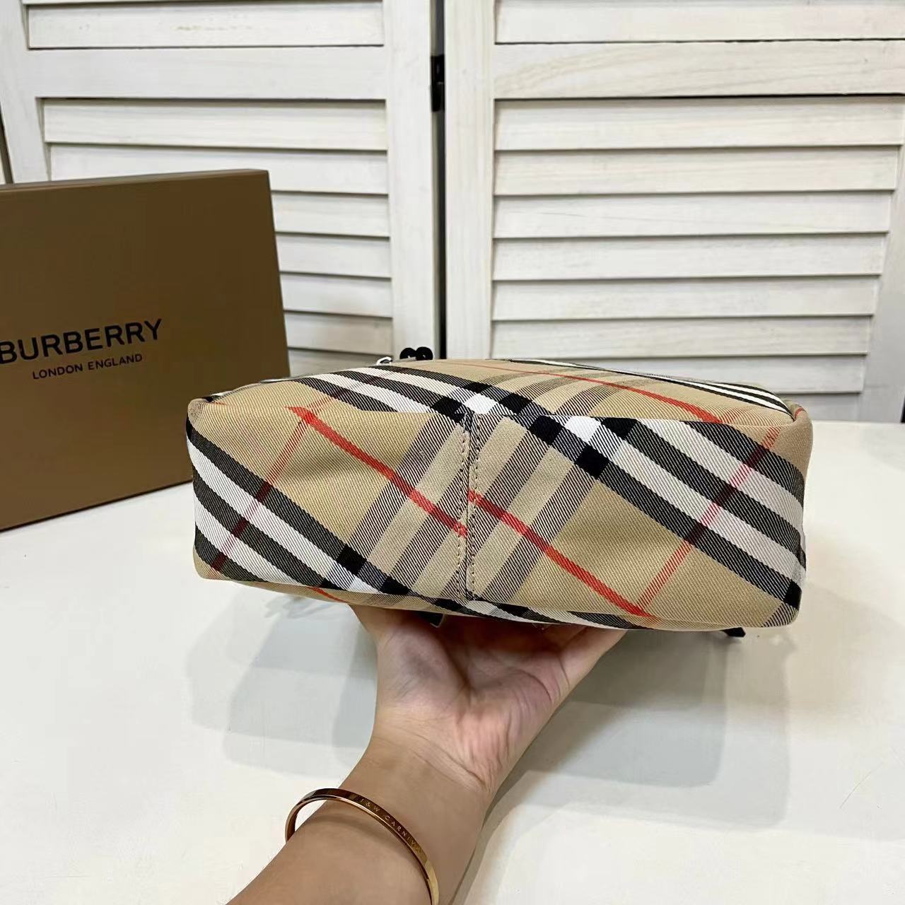 Burberry バーバリー  バッグ