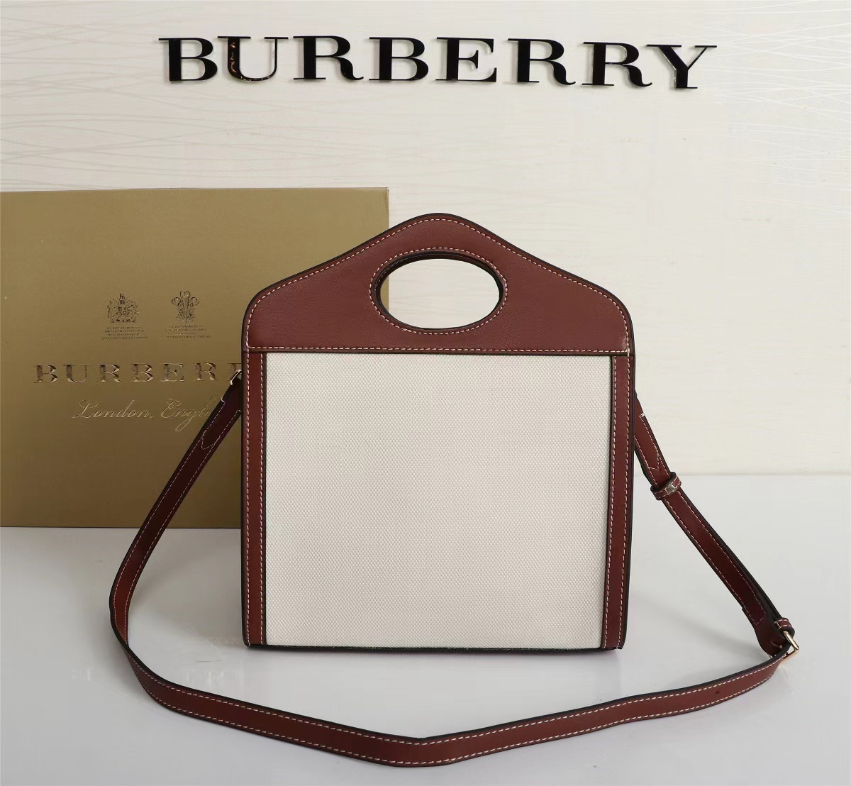 Burberry バーバリー  バッグ