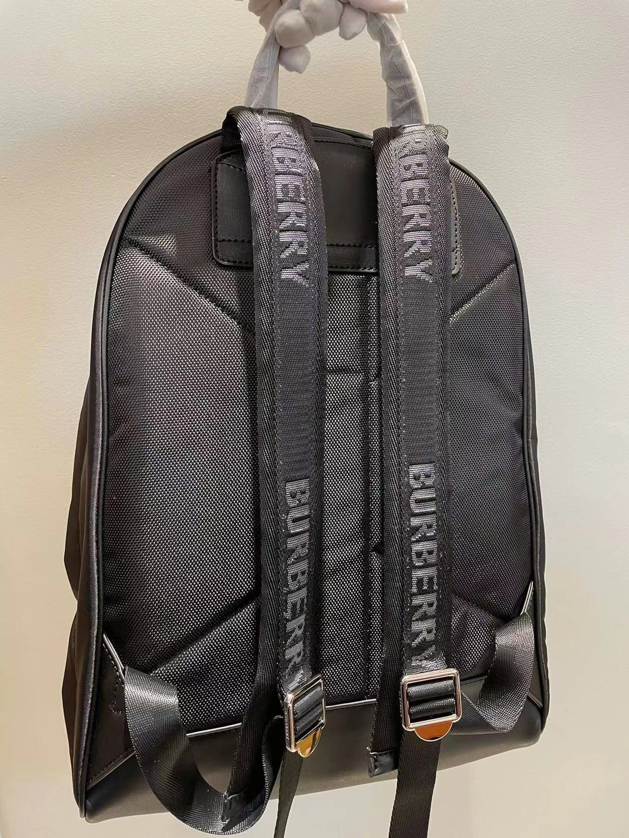 Burberry バーバリー  バッグ