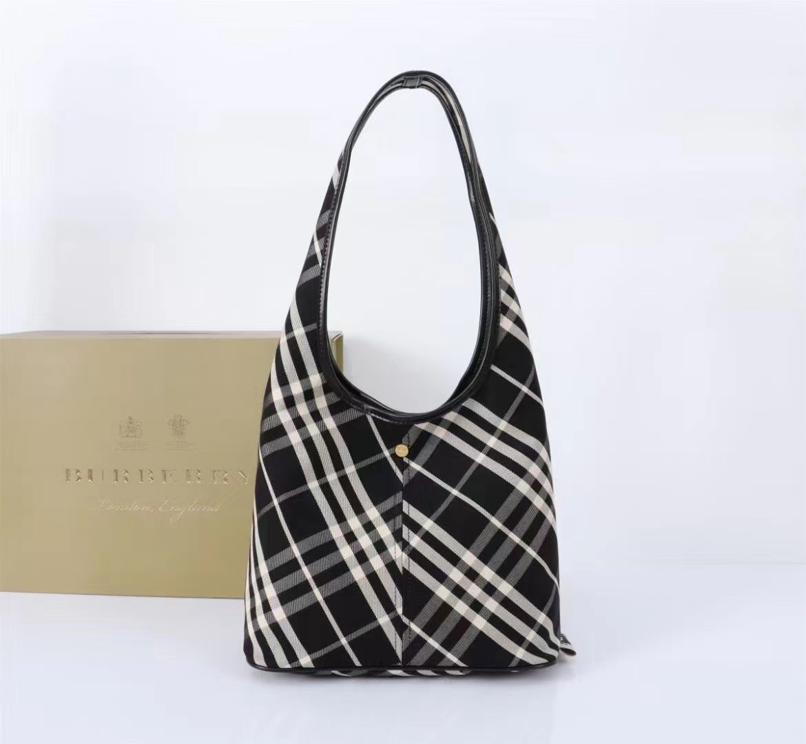 Burberry バーバリー  バッグ