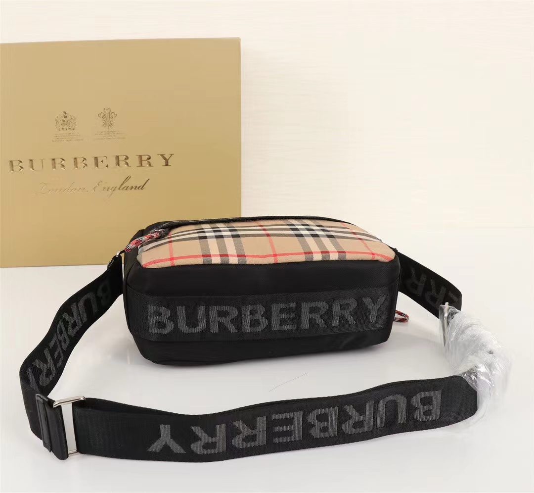 Burberry バーバリー  バッグ