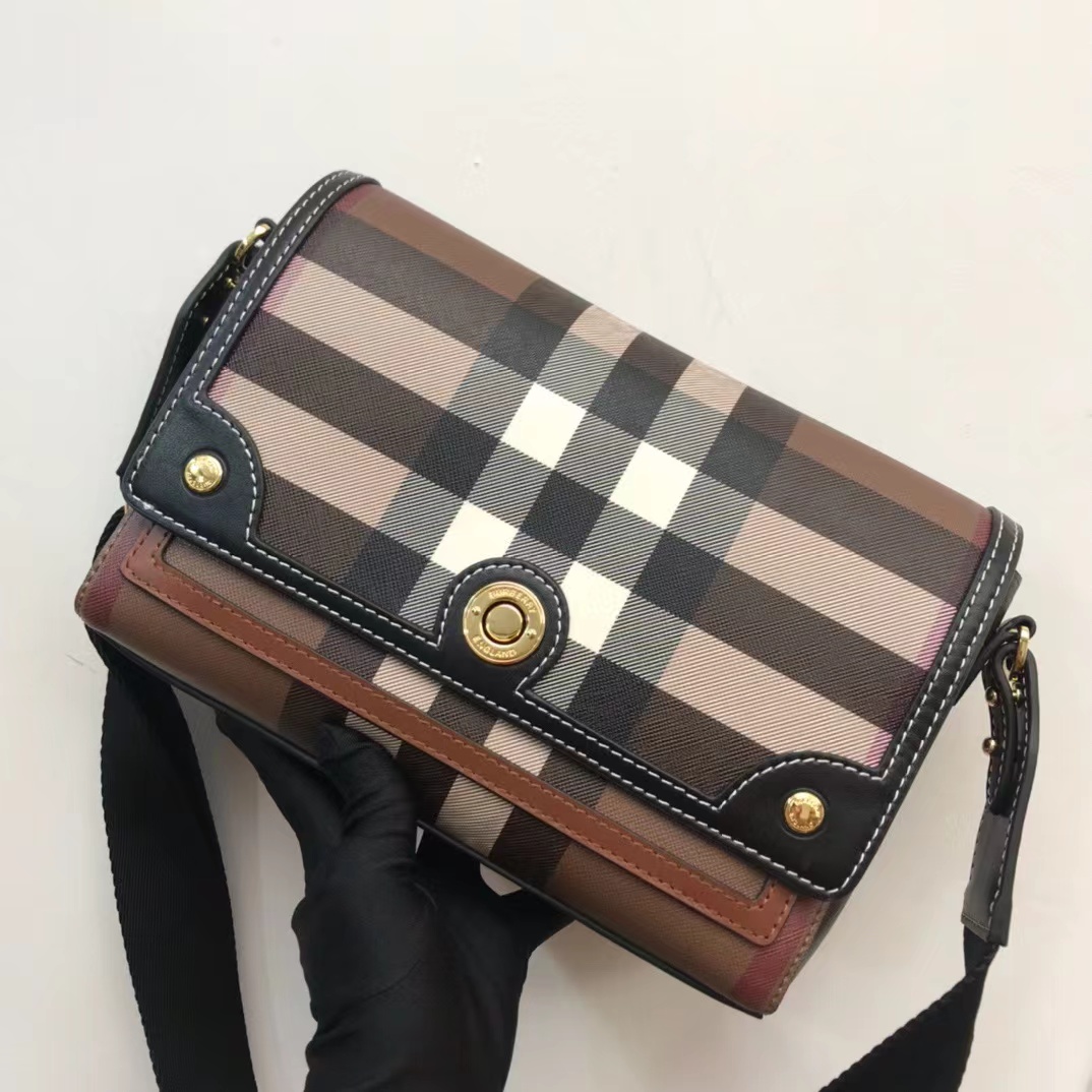 Burberry バーバリー  バッグ