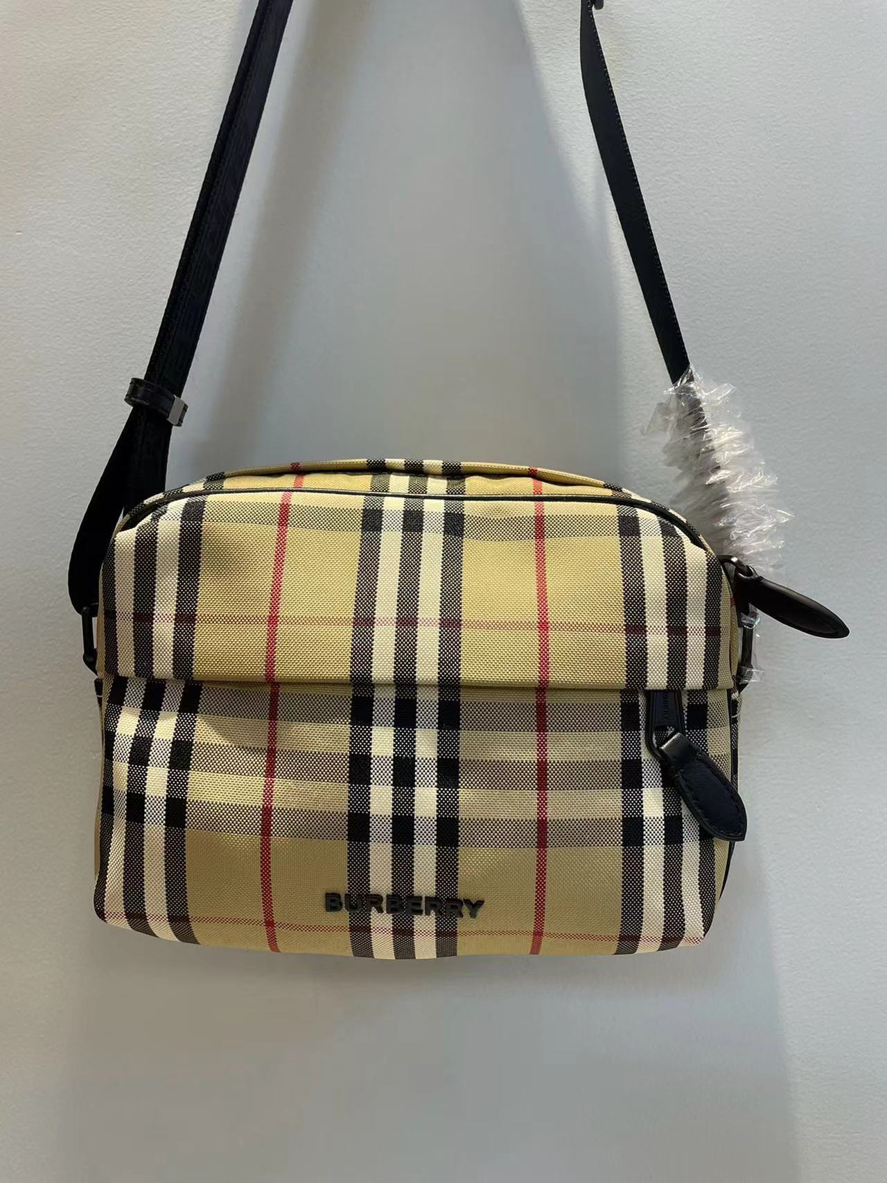 Burberry バーバリー  バッグ