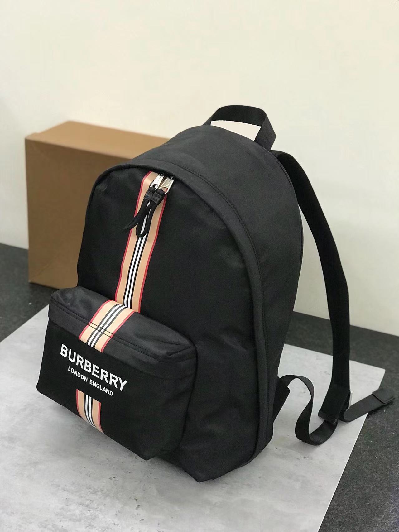 Burberry バーバリー  バッグ