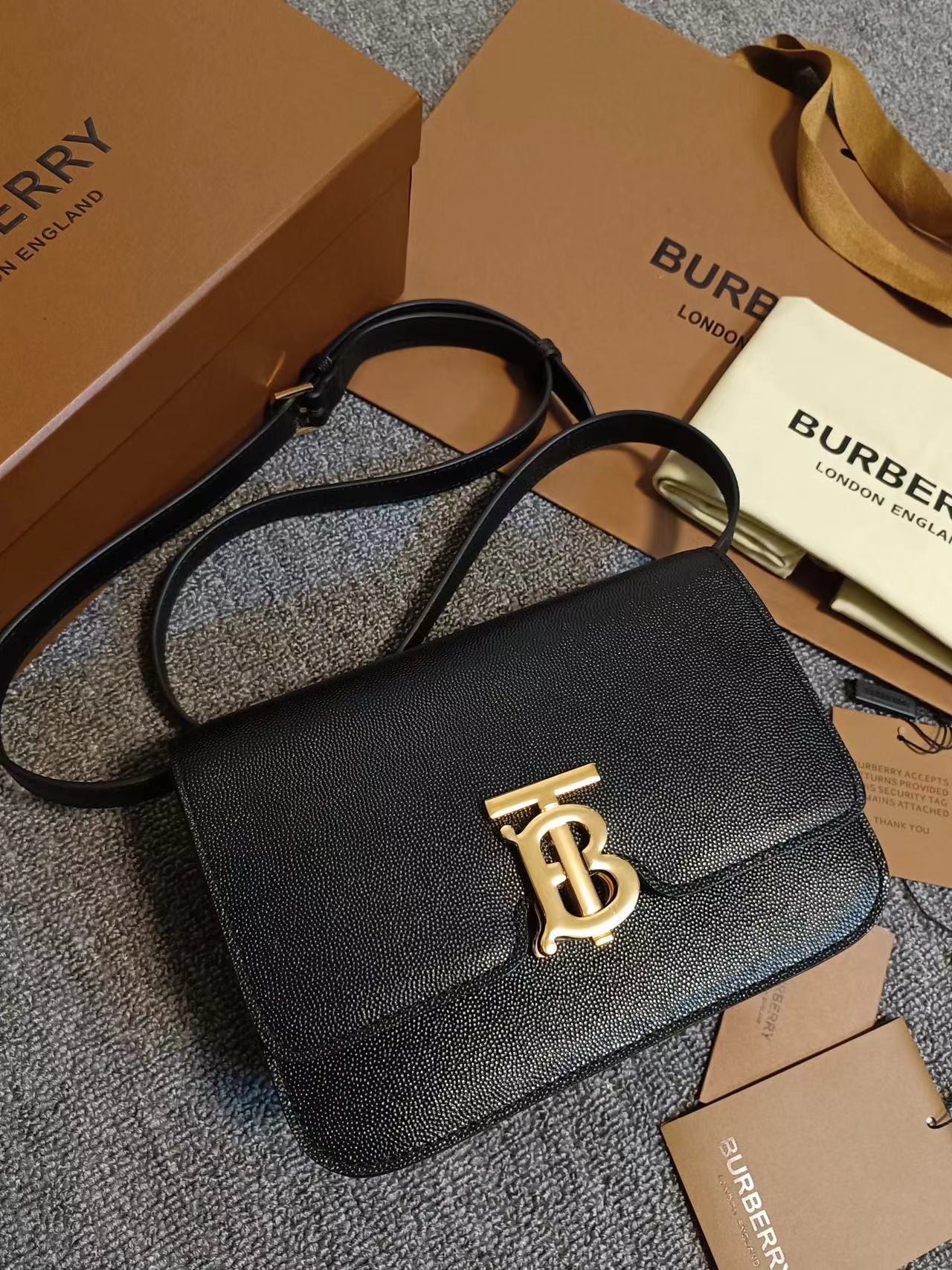 Burberry バーバリー  バッグ
