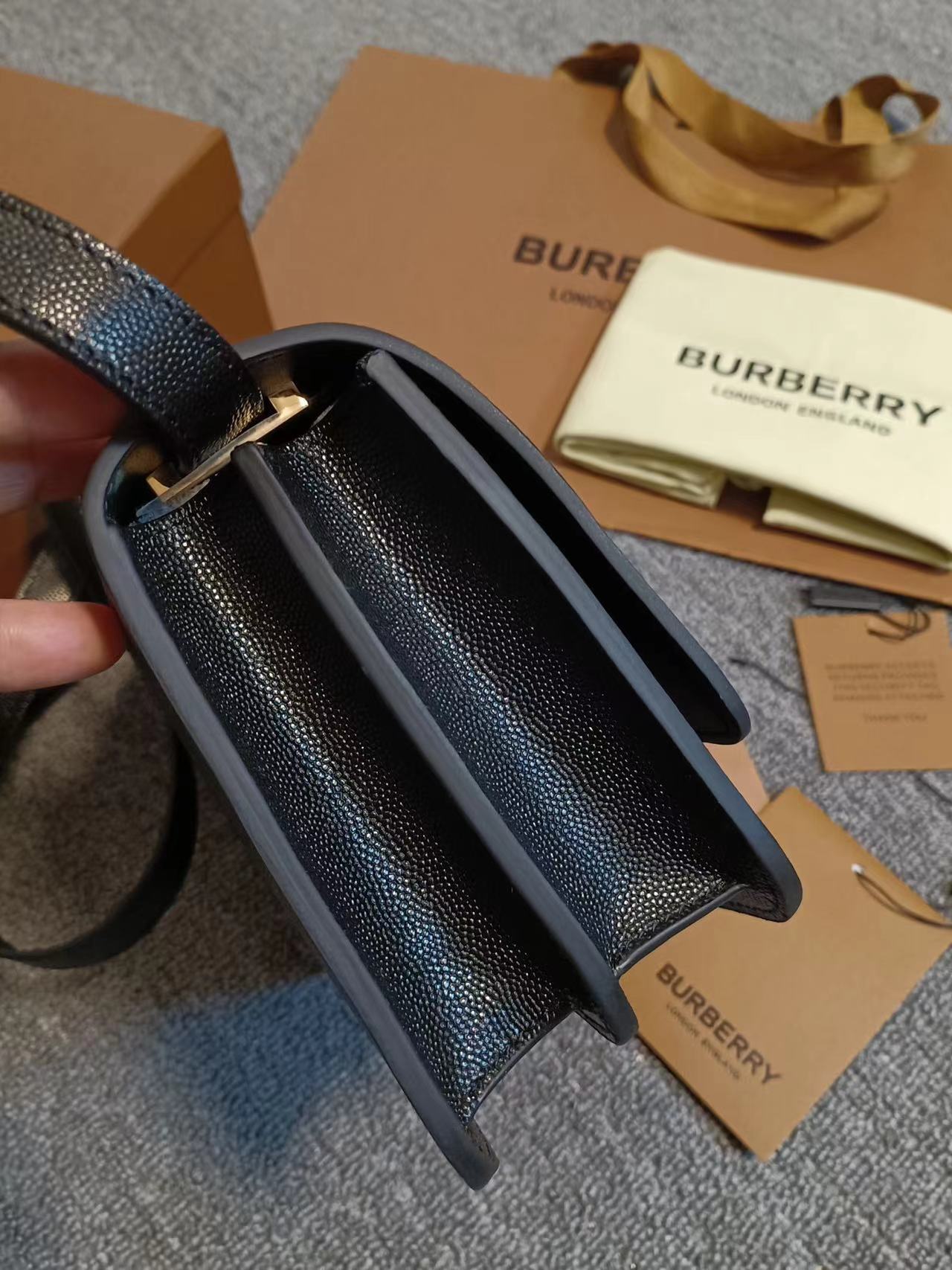 Burberry バーバリー  バッグ