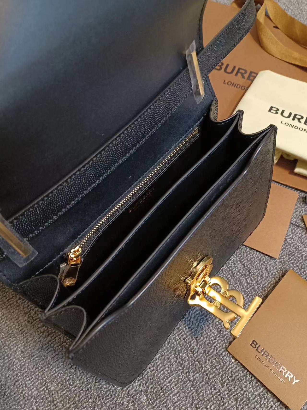 Burberry バーバリー  バッグ