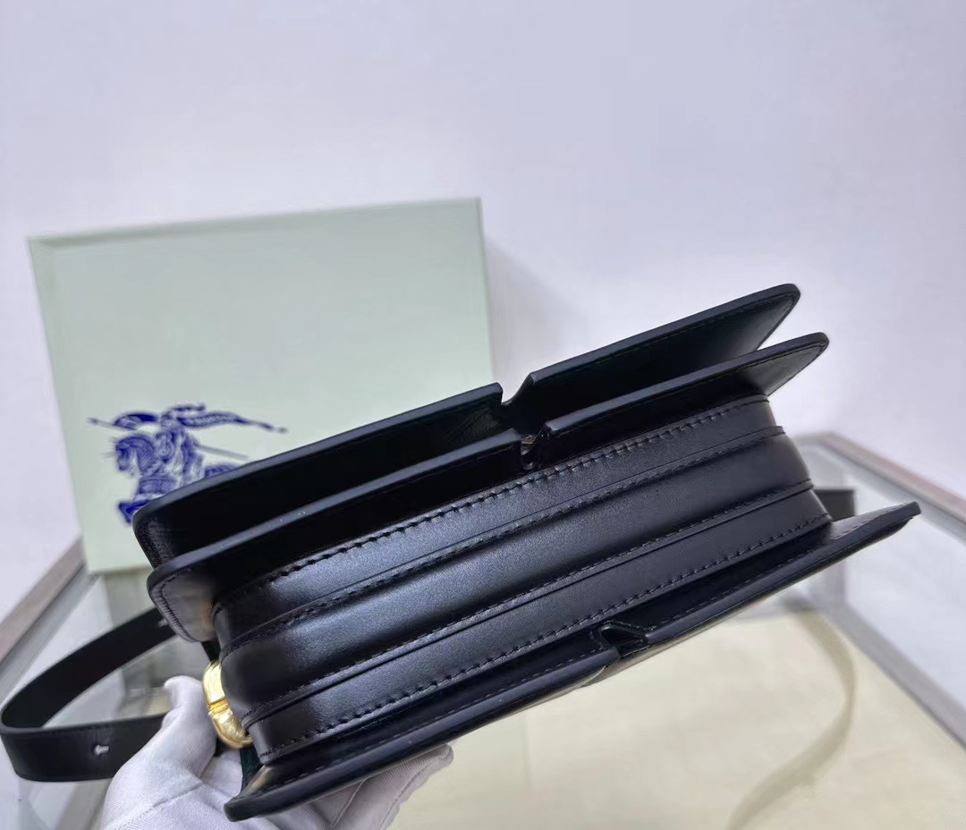 Burberry バーバリー  バッグ