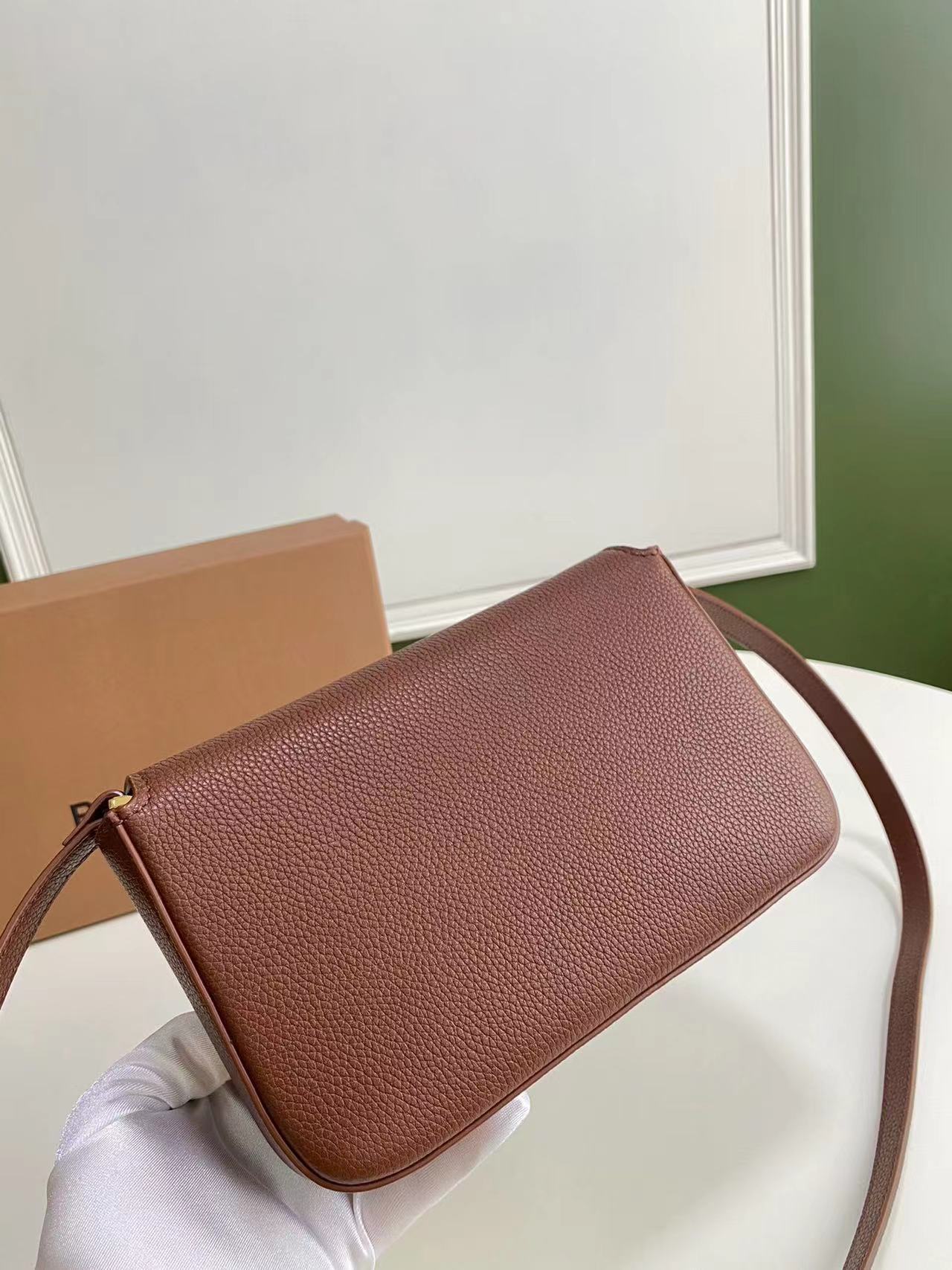 Burberry バーバリー  バッグ