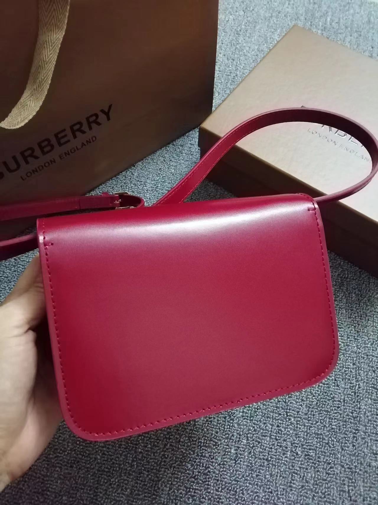 Burberry バーバリー  バッグ