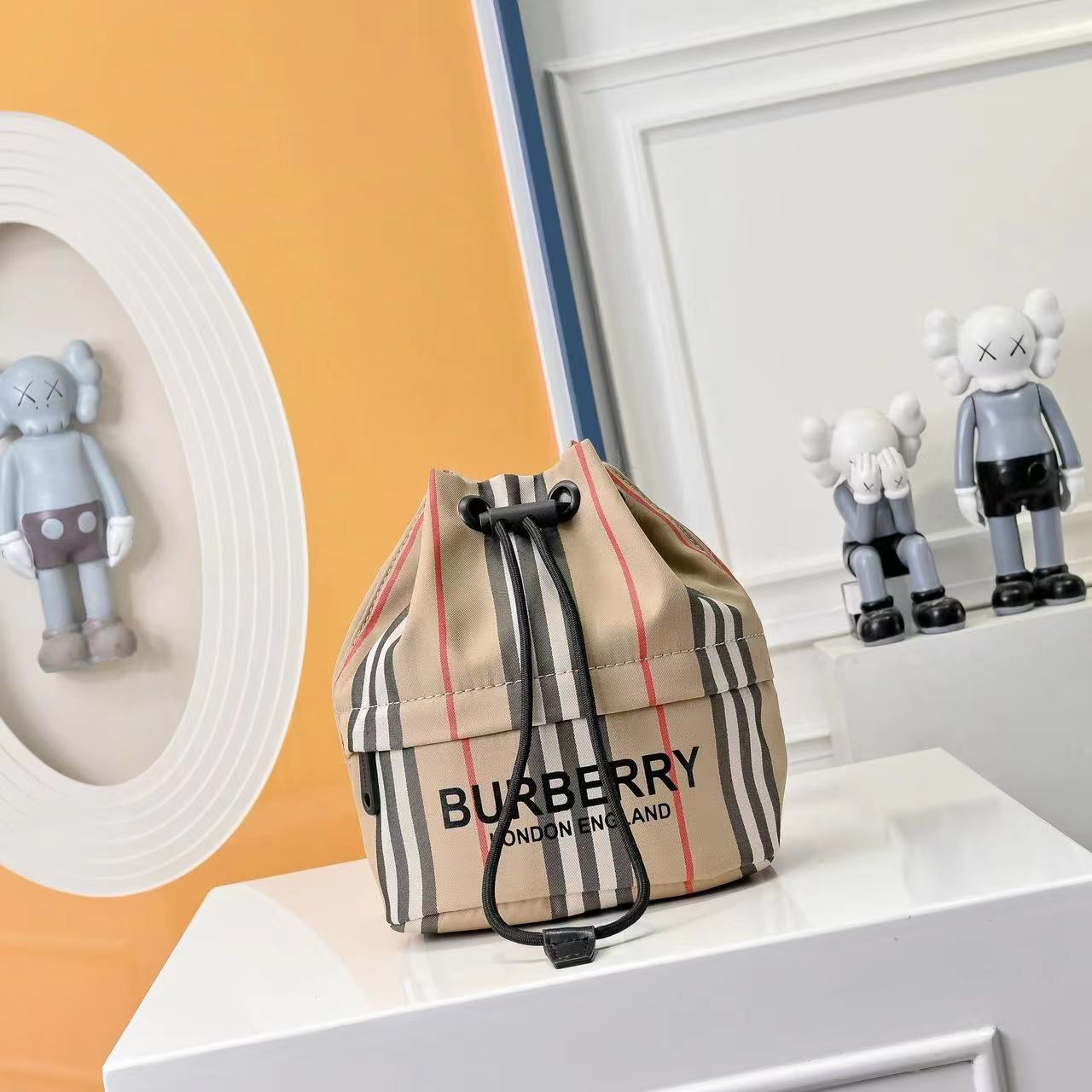 Burberry バーバリー  バッグ