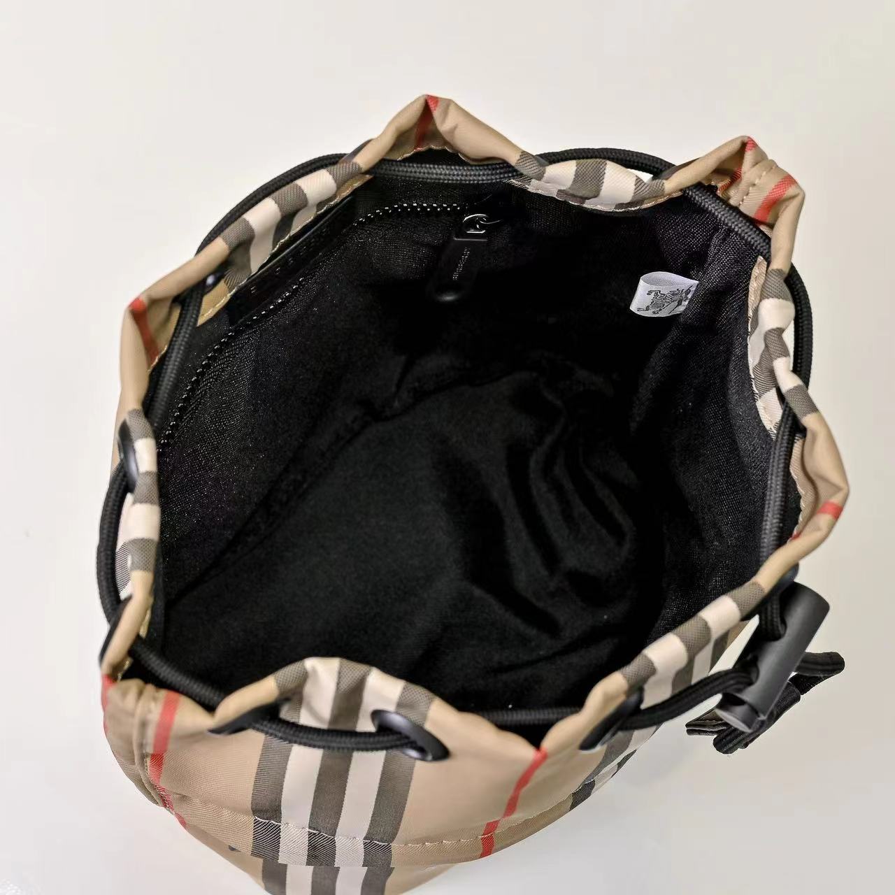 Burberry バーバリー  バッグ