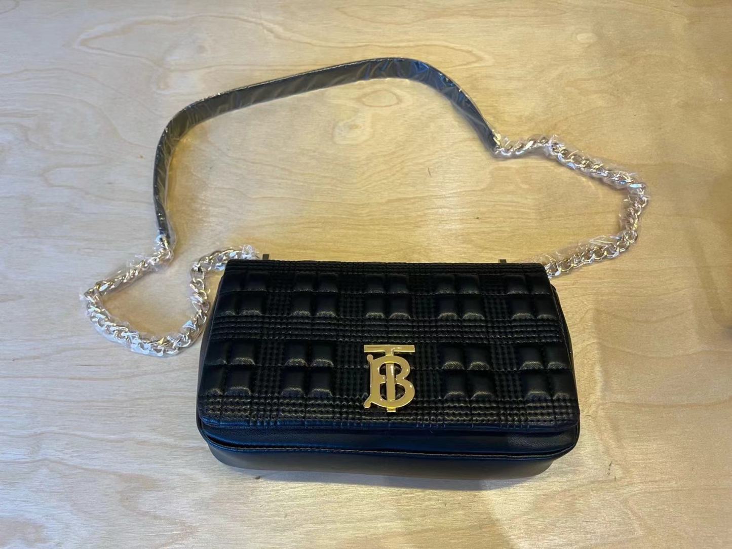 Burberry バーバリー  バッグ