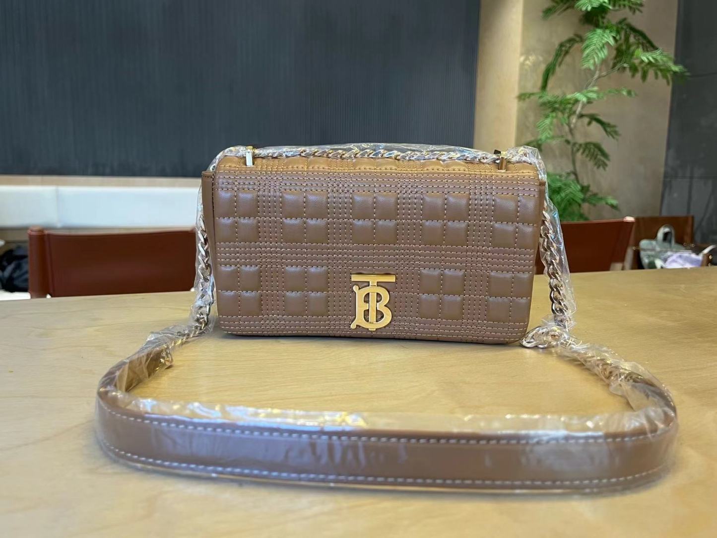 Burberry バーバリー  バッグ