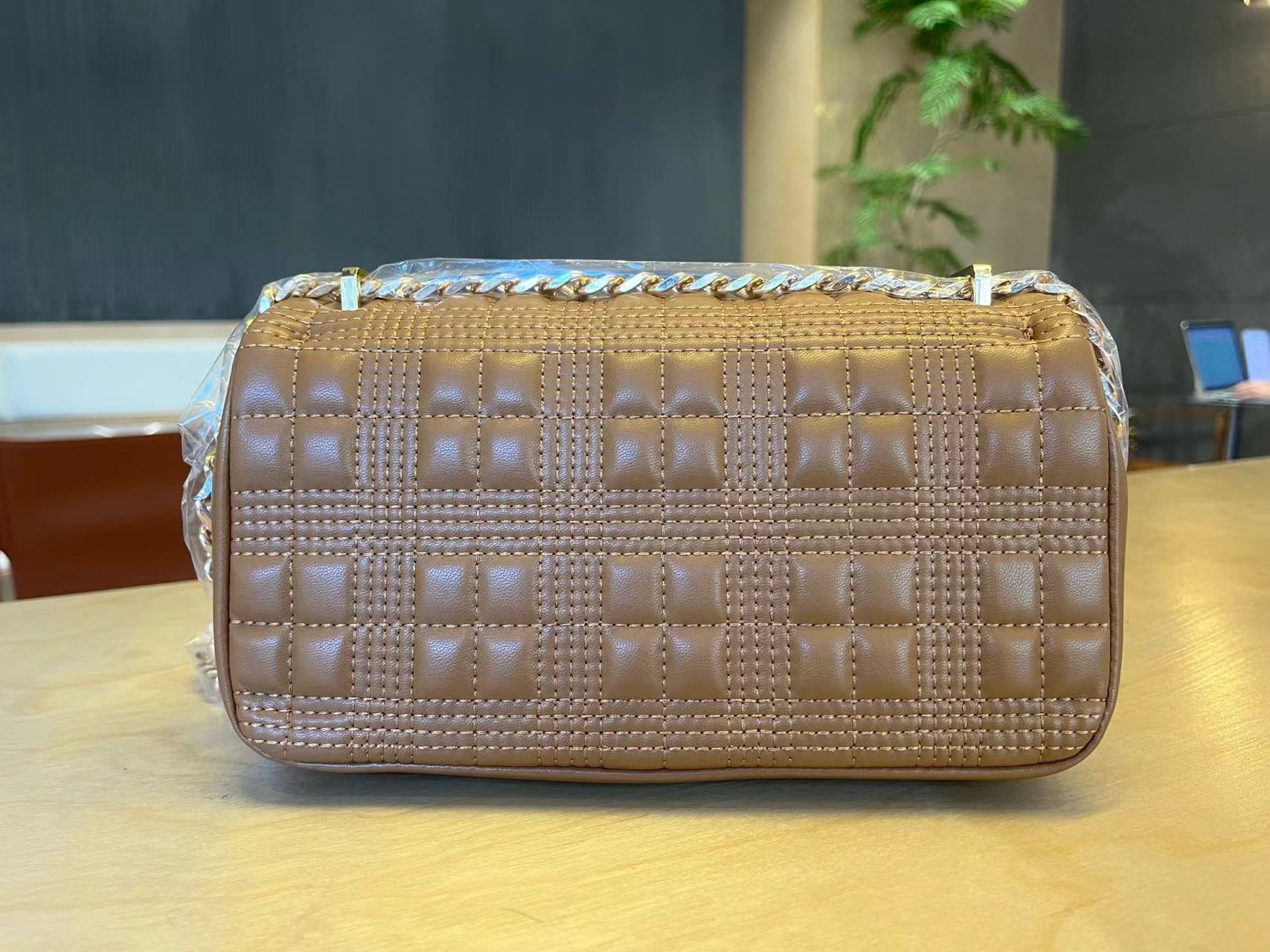 Burberry バーバリー  バッグ