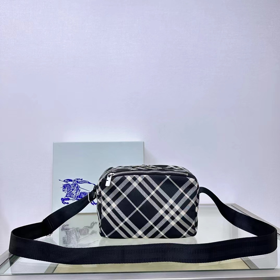 Burberry バーバリー  バッグ