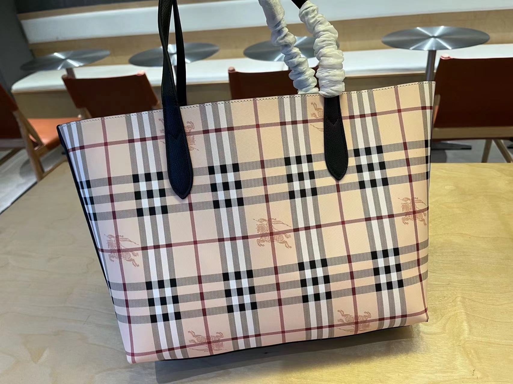 Burberry バーバリー  バッグ