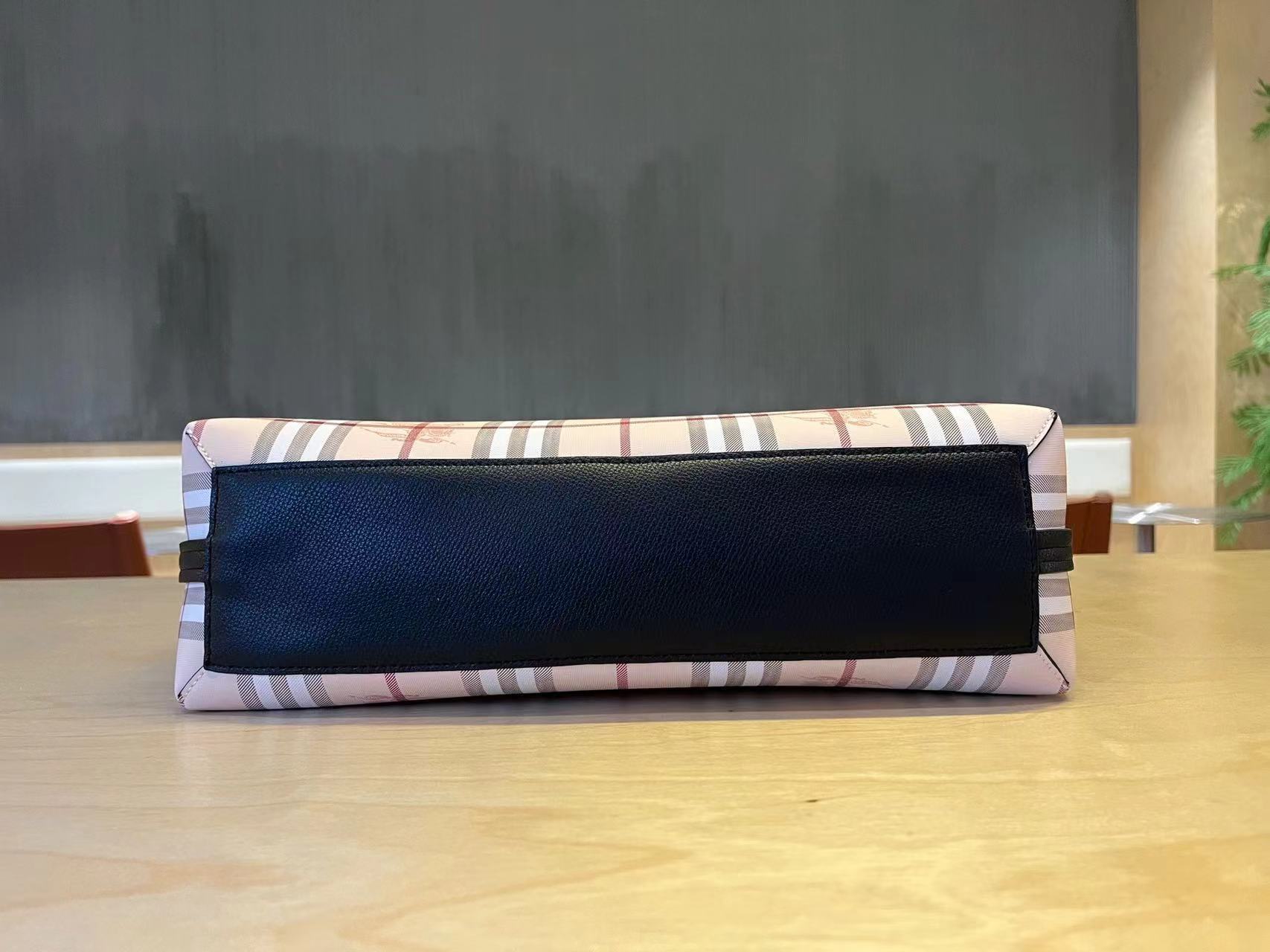 Burberry バーバリー  バッグ